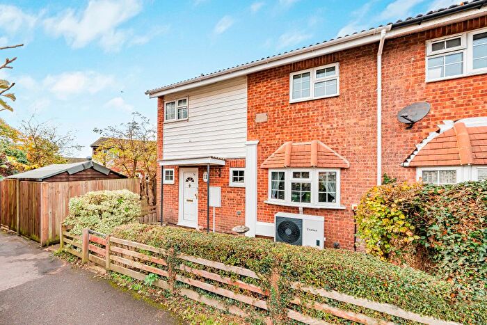 3 Bedroom Semi-Detached House For Sale In Foliejohn Way, Maidenhead, SL6