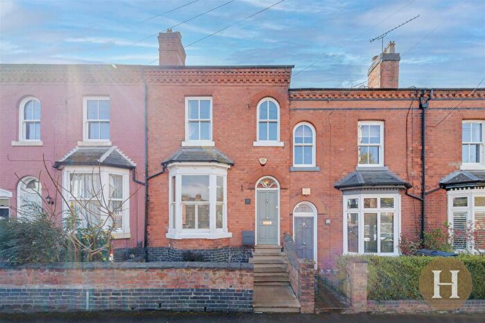 3 Bedroom Terraced House For Sale In Albany Road, Birmingham, B17