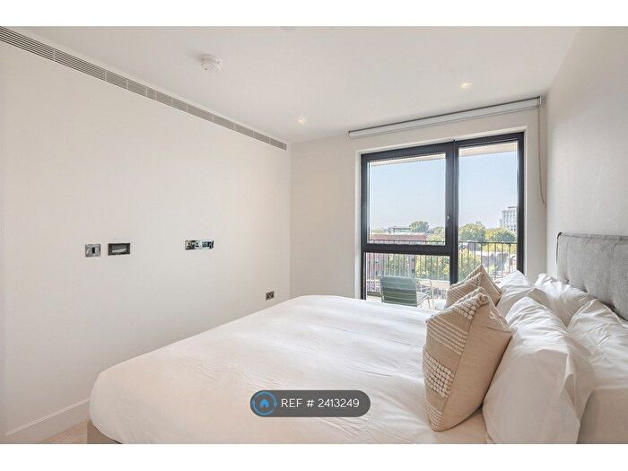 1 Bedroom Flat To Rent In Fountain Park Way, London, W12