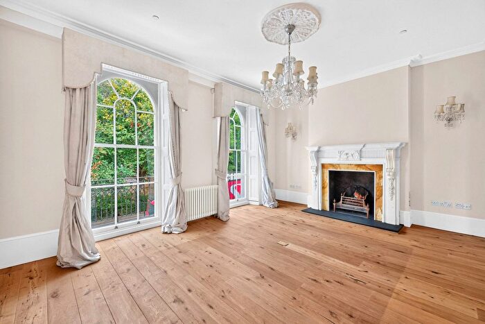 4 Bedroom End Of Terrace House To Rent In Wilmington Square, London, WC1X
