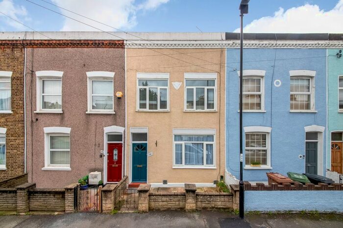 3 Bedroom Property To Rent In Watlington Grove, Sydenham, London, SE26