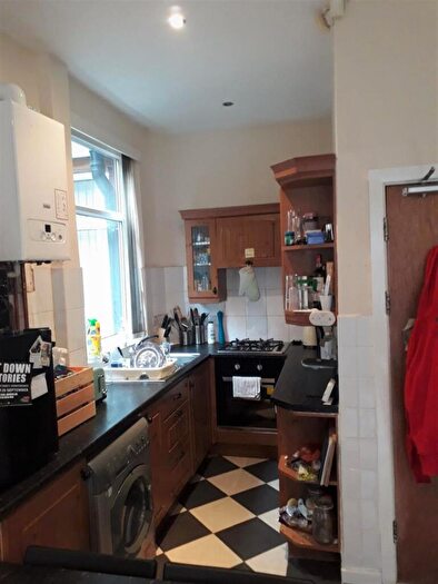 5 Bedroom House To Rent In Scarsdale Road, Manchester, M14