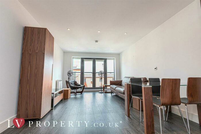 2 Bedroom Apartment To Rent In The Foundry, Jewellery Quarter, B1