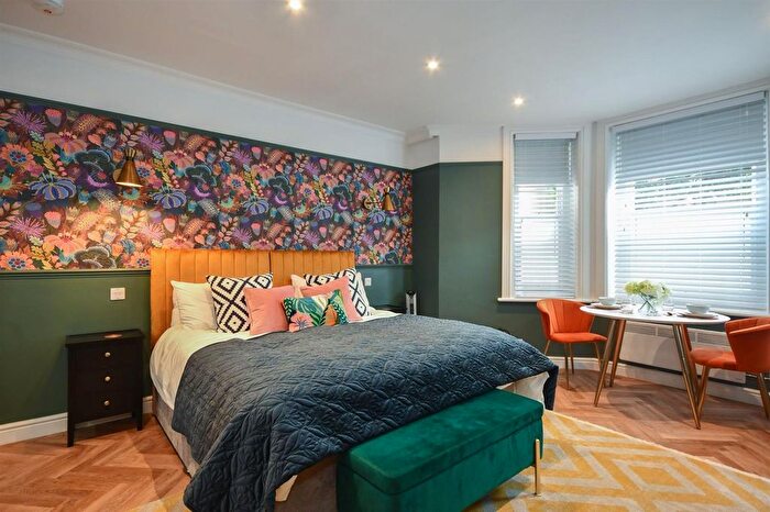 Studio To Rent In Durley Gardens, Bournemouth, BH2