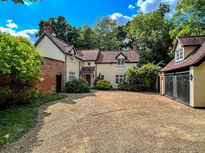 4 Bedroom Detached House To Rent In Woolmers Park, Hertford, SG14