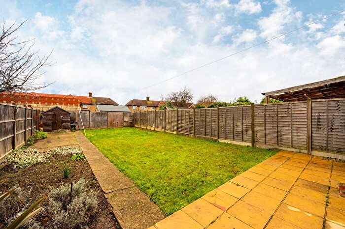 3 Bedroom Terraced House For Sale In Wesley Avenue, Hounslow, TW3