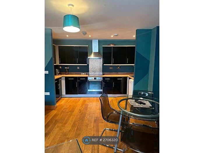 2 Bedroom Flat To Rent In Masters Mews, York, YO24