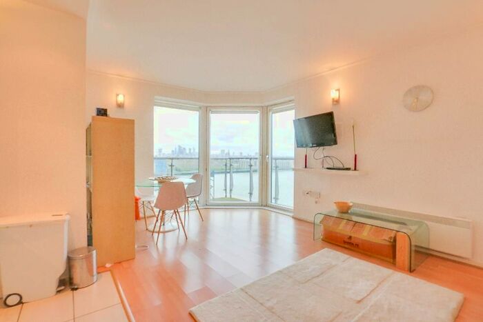 1 Bedroom Flat To Rent In Seacon Tower, Hutchings Street, Isle Of Dogs, London, London, E14