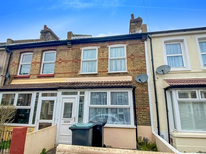 2 Bedroom Terraced House To Rent In Cecil Road, Gravesend, Kent, DA11