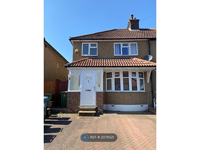 3 Bedroom Semi-Detached House To Rent In Hazel Tree Road, Watford, WD24