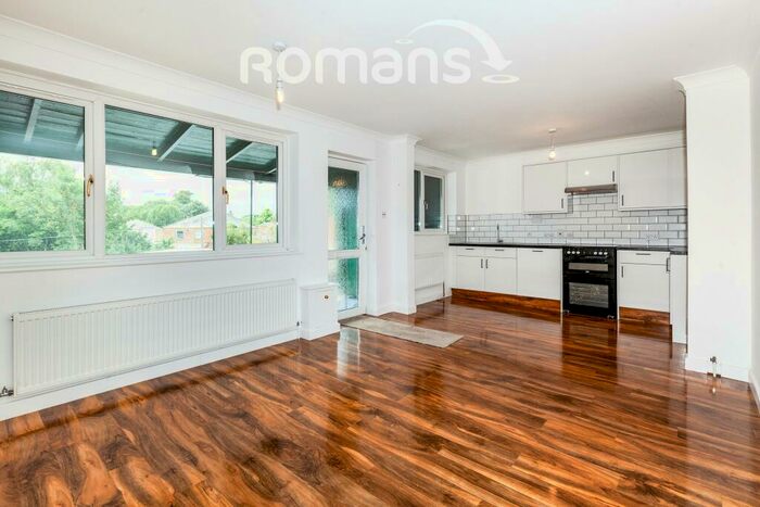 2 Bedroom Apartment To Rent In Springfield Road, SL4