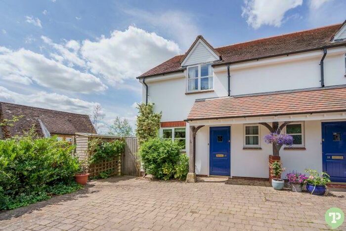 3 Bedroom Semi-Detached House To Rent In Denton Hill, Cuddesdon, OX44
