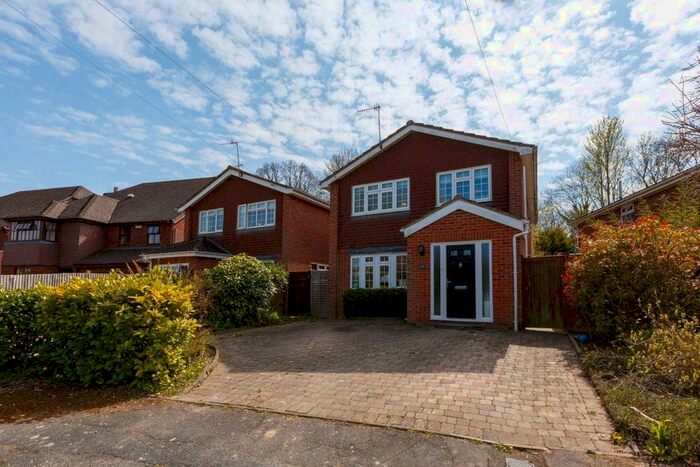 4 Bedroom Detached House To Rent In Well Close, Leigh, Tonbridge TN11