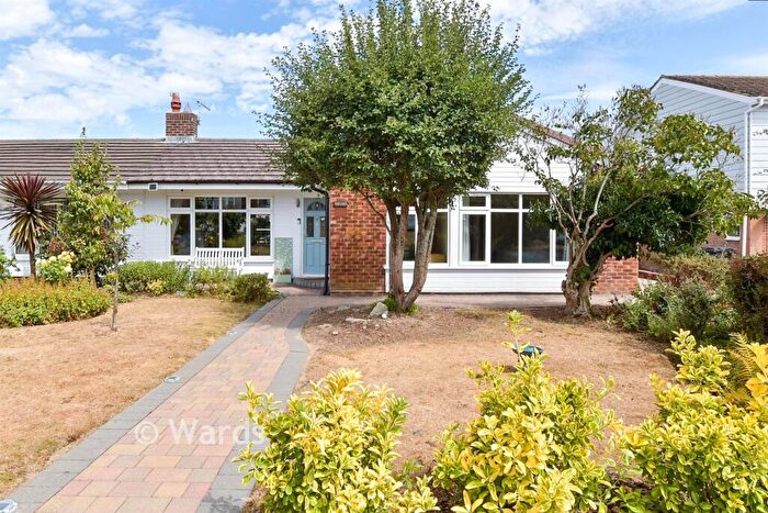 3 Bedroom Semi-Detached Bungalow For Sale In Springett Way, Coxheath, Maidstone, Kent, ME17