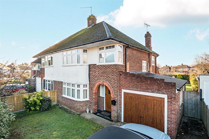 3 Bedroom Semi-Detached House For Sale In Mayfield Drive, Caversham, Reading, RG4