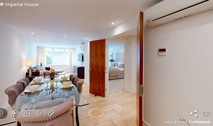 2 Bedroom Maisonette To Rent In Young Street, London, W8