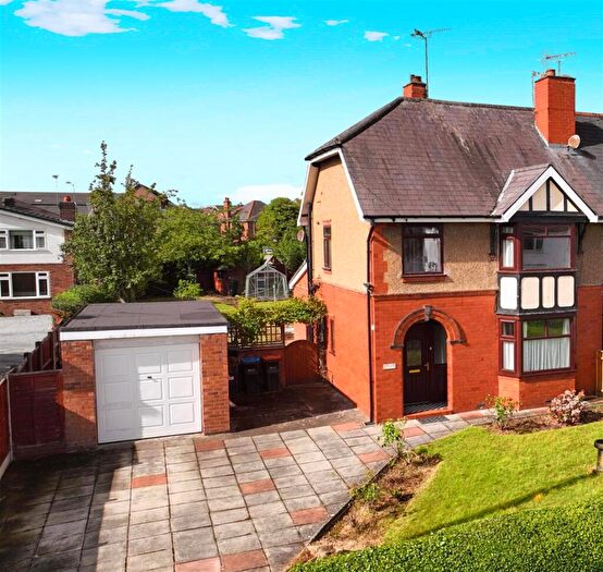 3 Bedroom Semi-Detached House For Sale In St. Chads Road, Blacon, Chester, CH1