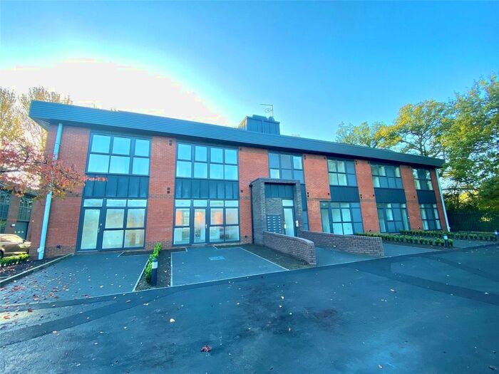 1 Bedroom Flat To Rent In Oaklands Park, Wokingham RG41