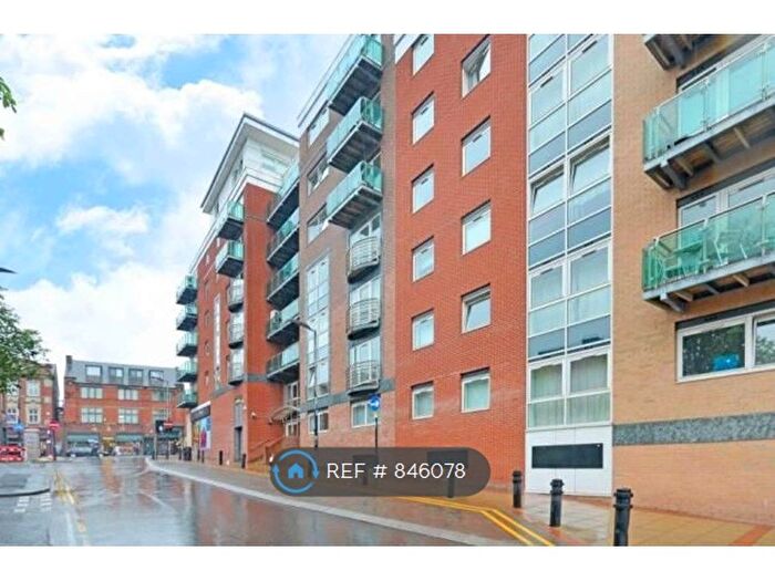 2 Bedroom Flat To Rent In Royal Plaza, Sheffield, S1