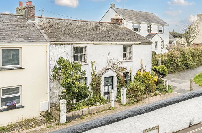 3 Bedroom End Of Terrace House For Sale In Meneage Street, Helston, Cornwall, TR13