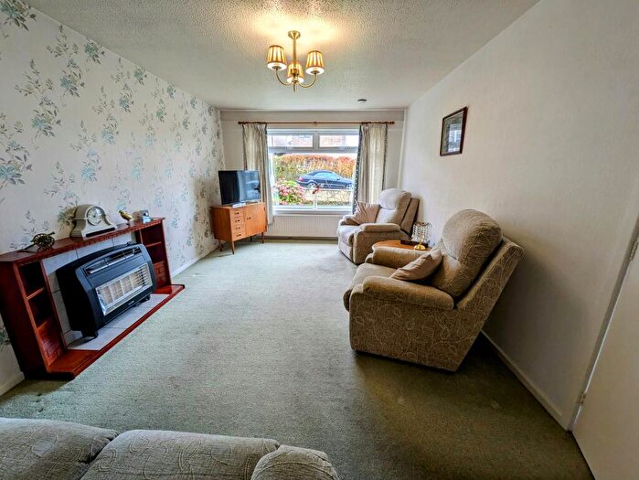 2 Bedroom Bungalow For Sale In Dale View Road, Keighley, BD21