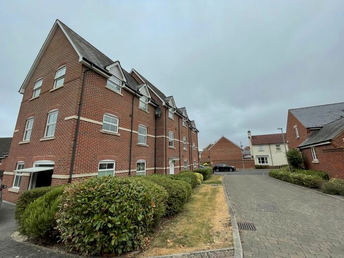2 Bedroom Flat To Rent In Pilgrims House, Laverstock, Salisbury, SP1