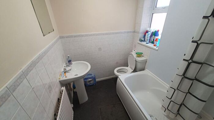 6 Bedroom Detached House For Sale In Happy Land North, Worcester, Worcestershire, WR2