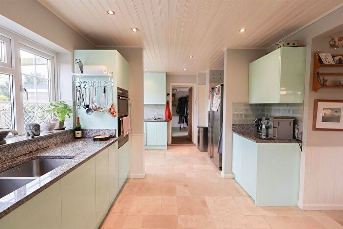 3 Bedroom Detached House For Sale In School Path, Barcombe, BN8