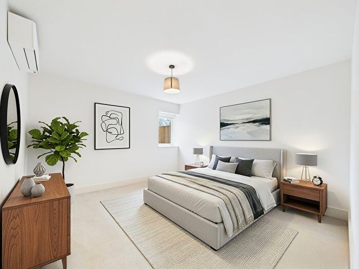 2 Bedroom Flat To Rent In Chapel Lane, High Wycombe, HP12