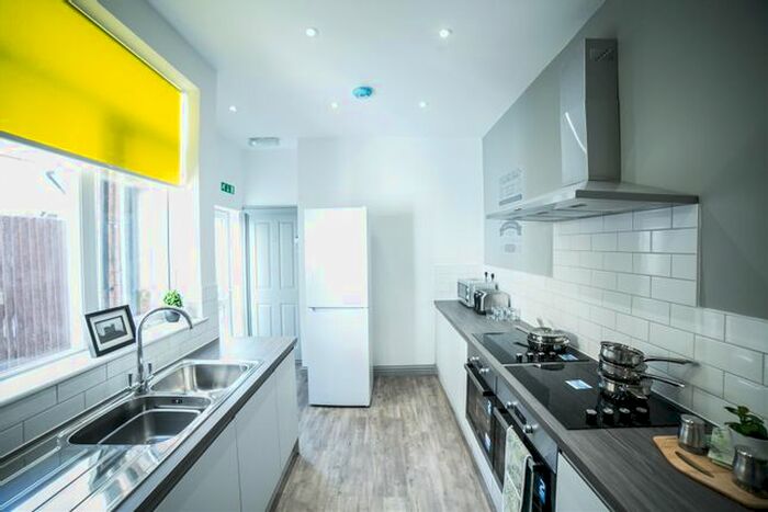 Studio To Rent In Birmingham Road, Dudley DY1