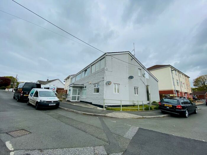 1 Bedroom Flat To Rent In Glenfield Road, Plymouth, PL6