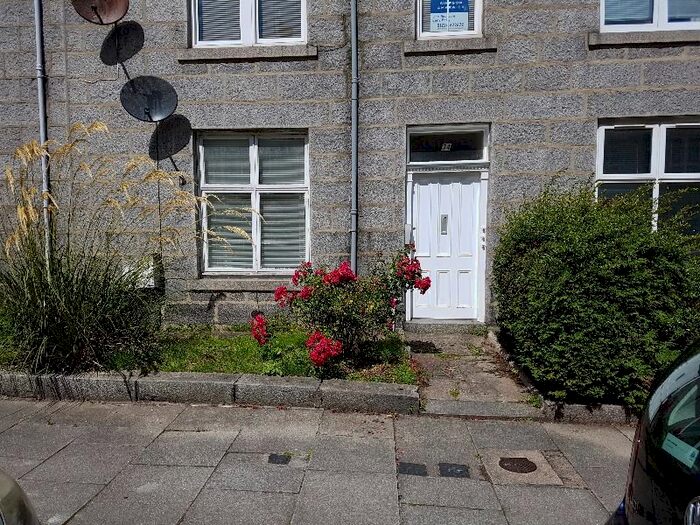 1 Bedroom Flat To Rent In Hartington Road, West End, Aberdeen, AB10