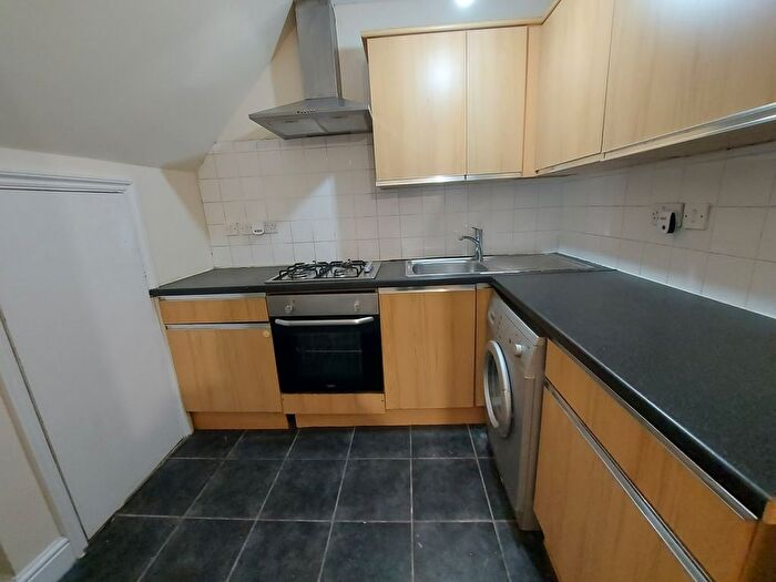 2 Bedroom Flat To Rent In Woodford Avenue, Ilford, IG2