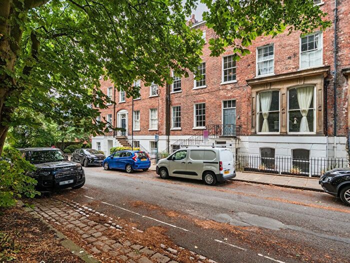 1 Bedroom Flat For Sale In Second Floor Flat, St. Johns Square, Wakefield, West Yorkshire, WF1