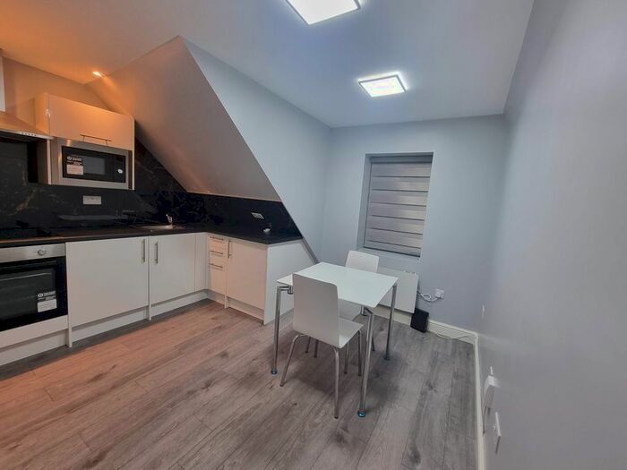 1 Bedroom Flat To Rent In The Burroughs, London, NW4