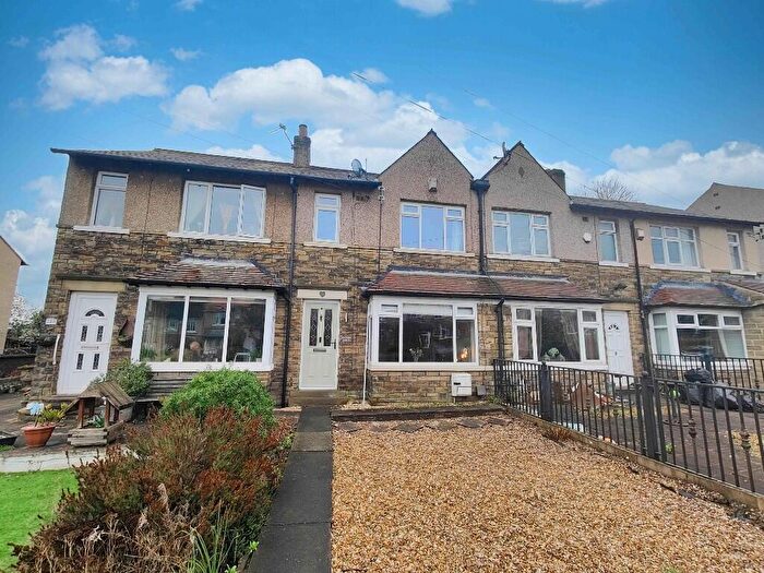2 Bedroom Terraced House For Sale In Wakefield Road, Bailiff Bridge, HD6