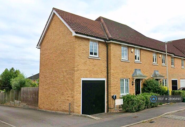 3 Bedroom End Of Terrace House To Rent In Aspen Grove, Pinner, HA5