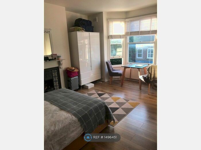 Studio To Rent In Mill Lane, London, NW6