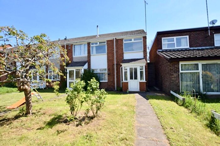 3 Bedroom End Of Terrace House To Rent In Barrow Close, Coventry - Bedroom - Close To Uhcw, CV2