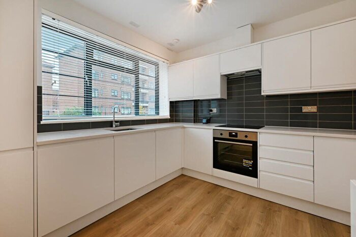 Property To Rent In Wandsworth Road, London, SW8