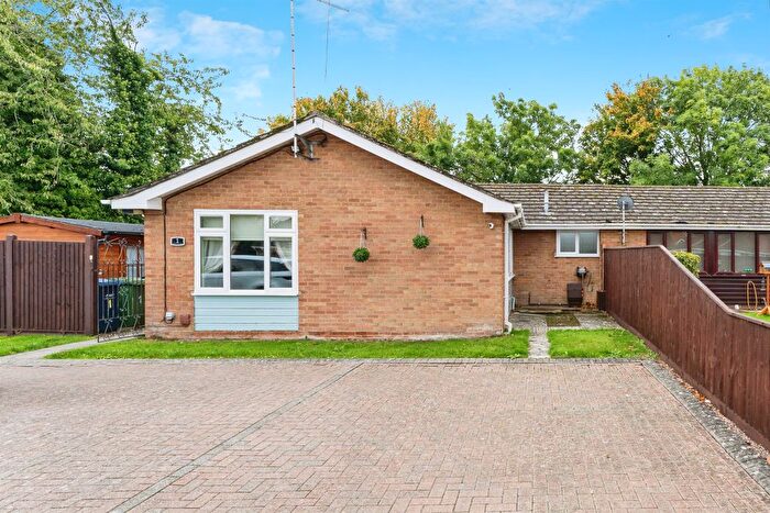 3 Bedroom Semi-Detached Bungalow For Sale In Coronation Close, March, PE15
