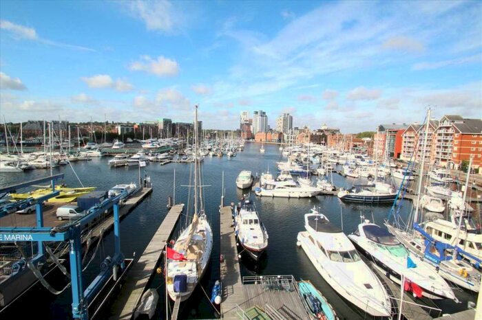 2 Bedroom Apartment To Rent In Neptune Marina, Ipswich, Suffolk, IP3