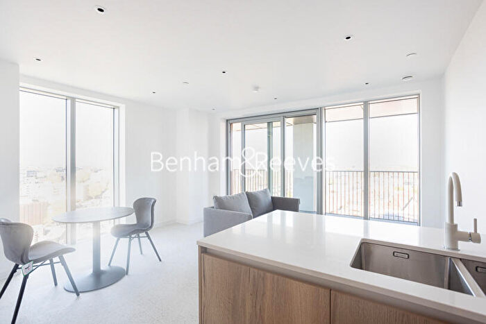 1 Bedroom Apartment To Rent In Silk District, Whitechapel, E1
