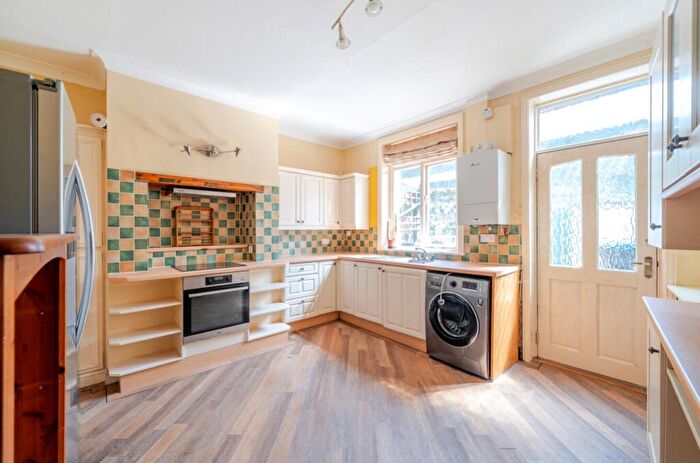 3 Bedroom Terraced House For Sale In Sykes Grove, Harrogate, HG1