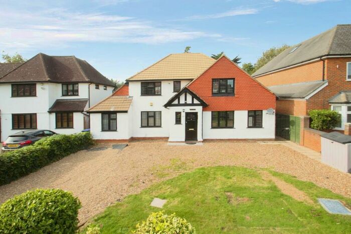 5 Bedroom Detached House To Rent In Syke Cluan, Richings Park, SL0