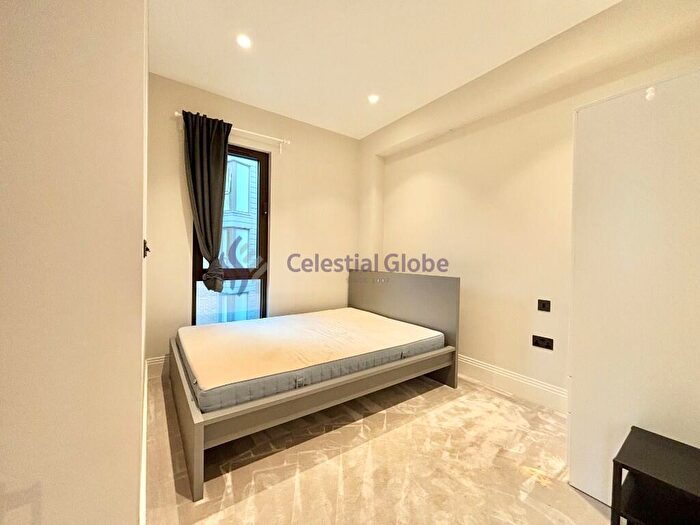 2 Bedroom Flat To Rent In Selsdon Way, London, E14