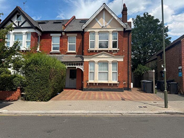 Studio To Rent In The Grove, Finchley Central, N3