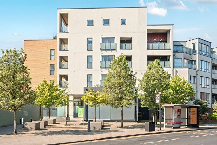 2 Bedroom Flat For Sale In Coombe Lane, Raynes Park, London, SW20