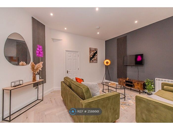 3 Bedroom Flat To Rent In Dyke Road, Brighton, BN1
