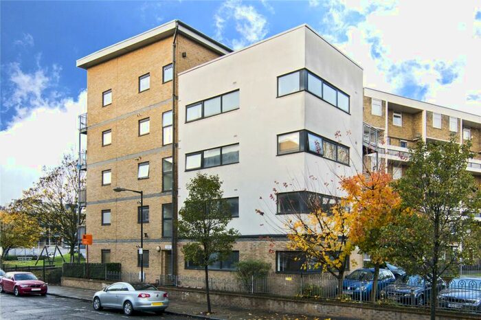 2 Bedroom Flat To Rent In Rosebay House, Hawgood Street, Bow, London, E3